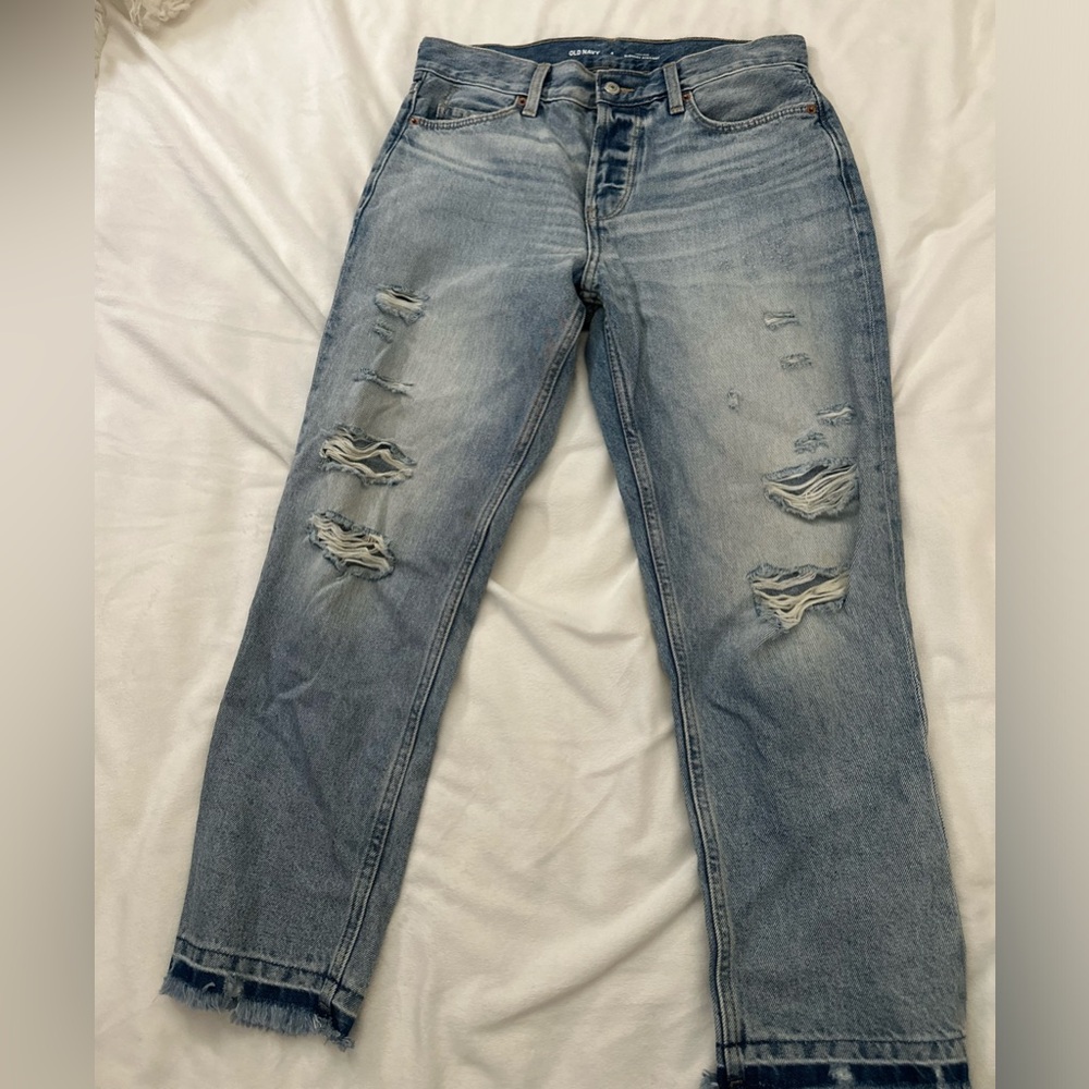 Old Navy Size 4 Slouchy Straight Jeans with Rips